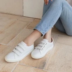 Archer White Croc Emboss