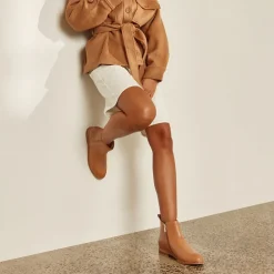 Austen II Tan