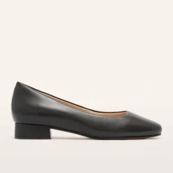 Cleo Black