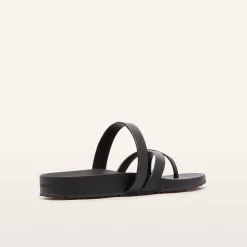 Isla Black
