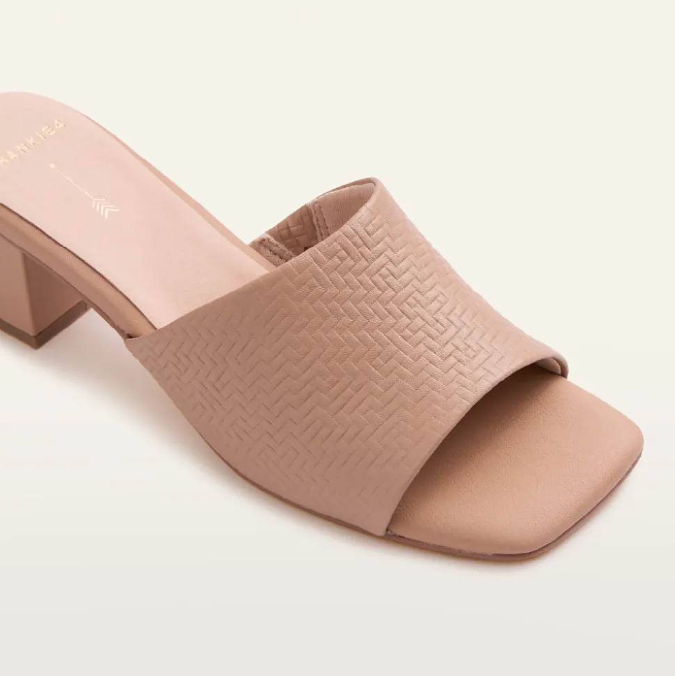Kennedy Camel Weave