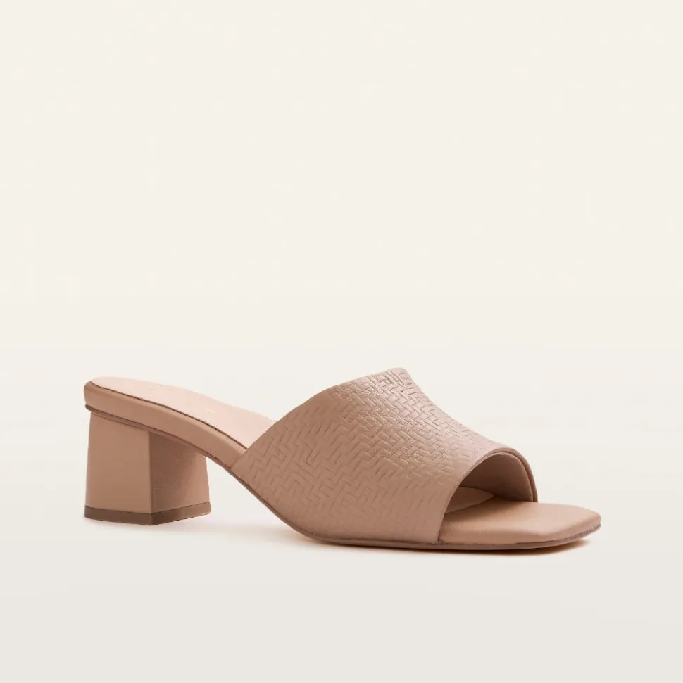Kennedy Camel Weave
