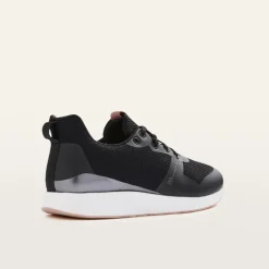 Mae II Black