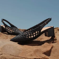 Mendes Black Weave