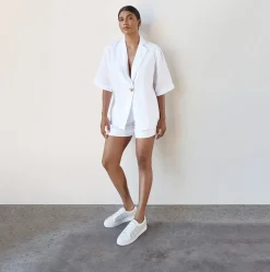 Mim V White Lattice