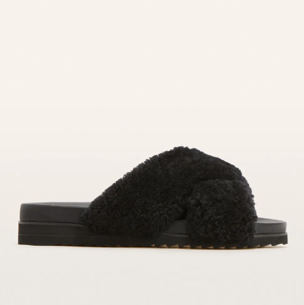 Rebel II Black Shearling