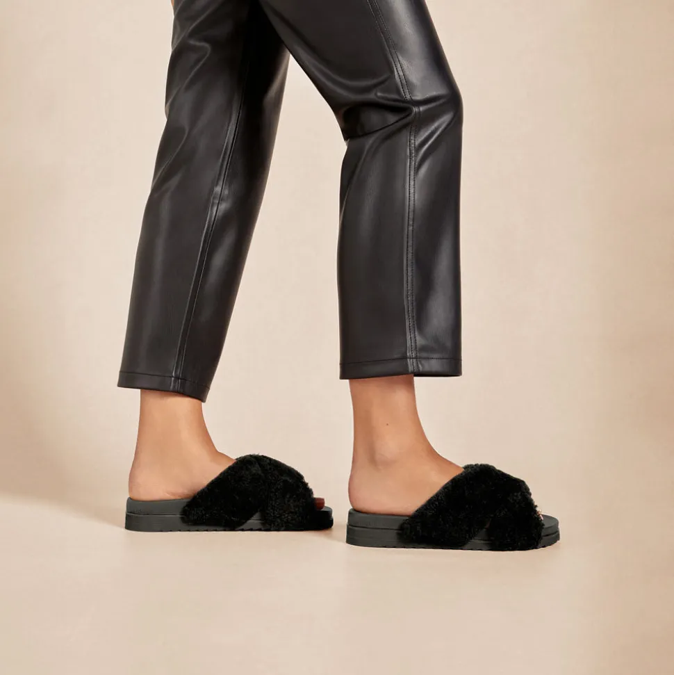 Rebel II Black Shearling