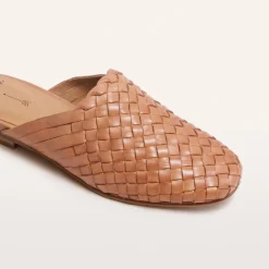 Wallace Tan Weave